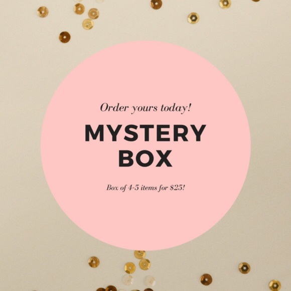 Mystery Box! 5+ items 🛍🎁 - Picture 2 of 3